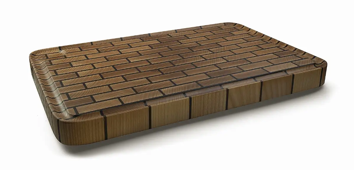 Planche à découper en Frêne avec liserets en Noyer américain 38 x 30 x 5 cm (épaisseur bois 4 cm)