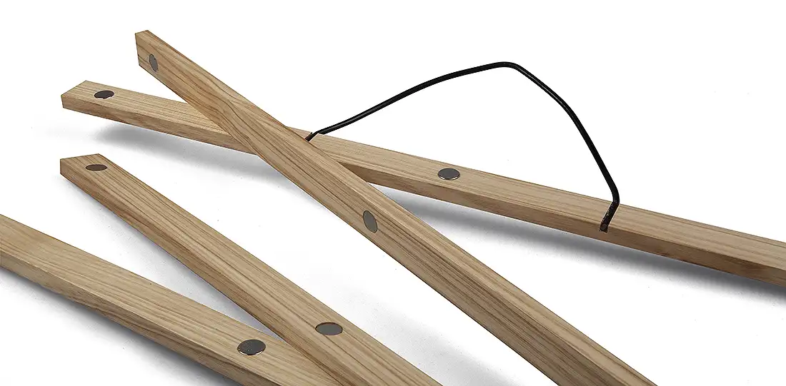 Porte-affiche en frêne 43 x 3 cm