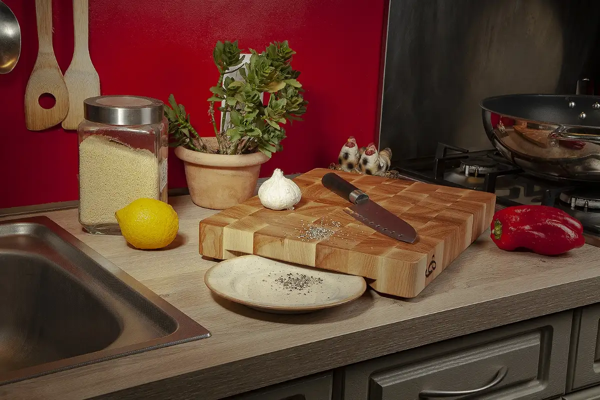 Planche à découper en Frêne gris 40 x 30 x 5.5 cm (épaisseur bois 4.5 cm)