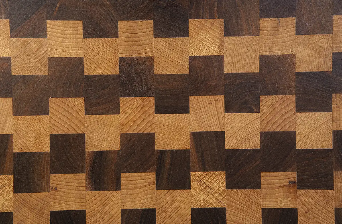 Planche à découper damier Hêtre et Noyer  38 x 30 x 4.5 cm (épaisseur bois 4 cm)
