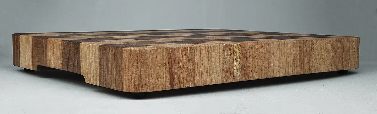 Planche à découper en hêtre et Noyer  28 x 35 x 5 cm (épaisseur bois 4 cm)