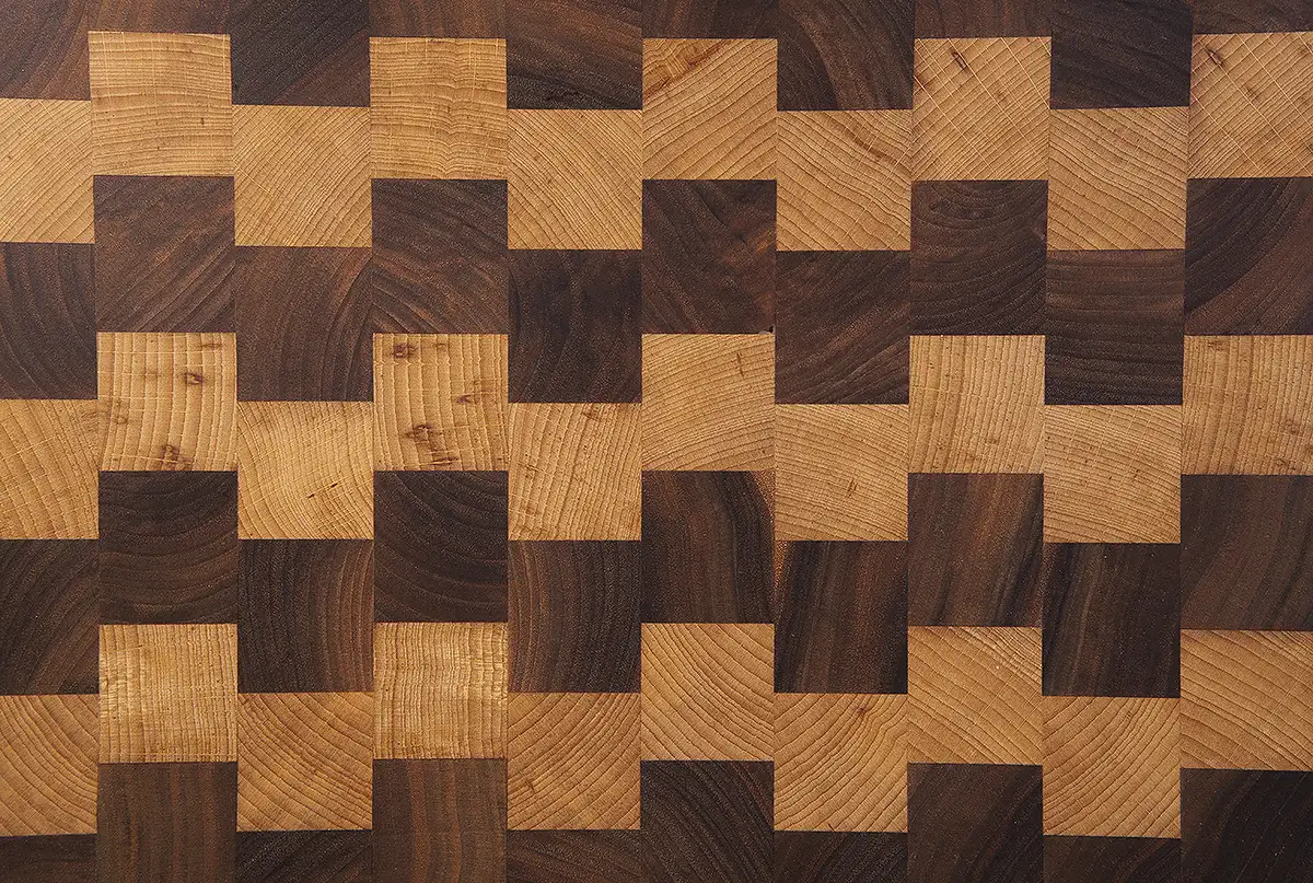 Planche à découper en hêtre et Noyer  28 x 35 x 5 cm (épaisseur bois 4 cm)